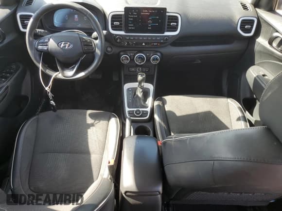 ✅ 2023 Hyundai Venue SEL • VIN: KMHRC8A35PU220965 • Lot: 48296405. Wystawiony na Copart z przebiegiem 129 696 mil. Bezpłatny archiwum sprzedaży aukcyjnych z USA i szczegółowy raport historii pojazdu na DreamBid. Zdjęcie 8.