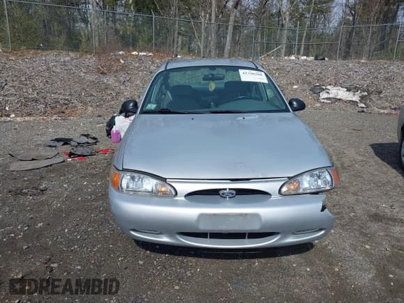 ✅ 2002 Ford Escort Fleet Standard • VIN: 3FAFP13P12R209941 • Lot: 41790208. Wystawiony na IAAI z przebiegiem 112 422 mil. Bezpłatny archiwum sprzedaży aukcyjnych z USA i szczegółowy raport historii pojazdu na DreamBid. Zdjęcie 12.