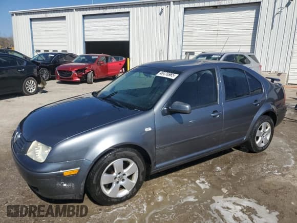 ✅ 2003 Volkswagen Jetta GL • VIN: 3VWRP69M13M180258 • Лот: 48476965. Опубликован ранее на Copart с пробегом 215 716 миль. Бесплатный доступ к архиву аукционных продаж из США и подробный отчёт об истории автомобиля на DreamBid. Изображение 1.