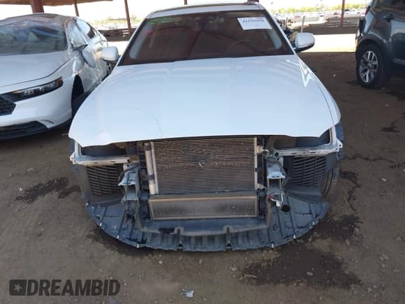 ✅ 2017 Jaguar XE 25t Premium • VIN: SAJAD4BG1HA975771 • Lot: 42229450. Listed on IAAI with 82,080 mi. Free auction sales archive from the USA and detailed vehicle history report at DreamBid. Image 6.