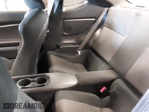 ✅ 2017 Toyota 86 • VIN: JF1ZNAA15H9701619 • Lot: 42438428. Wystawiony na IAAI z przebiegiem 31 091 mil. Bezpłatny archiwum sprzedaży aukcyjnych z USA i szczegółowy raport historii pojazdu na DreamBid. Zdjęcie 8.