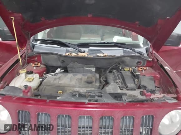 ✅ 2007 Jeep Patriot Limited • VIN: 1J8FT48W97D398743 • Lot: 41252768. Listed on IAAI with 156,947 mi. Free auction sales archive from the USA and detailed vehicle history report at DreamBid. Image 10.