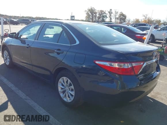 ✅ 2015 Toyota Camry LE • VIN: 4T4BF1FK8FR458006 • Lot: 43513027. Wystawiony na IAAI z przebiegiem 18 334 mil. Bezpłatny archiwum sprzedaży aukcyjnych z USA i szczegółowy raport historii pojazdu na DreamBid. Zdjęcie 3.