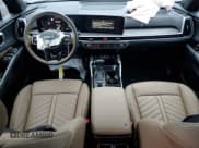 ✅ 2024 Kia Sorento X-Line SX Prestige • VIN: 5XYRKDJF1RG292213 • Лот: 82627544. Опубликован ранее на Copart с пробегом 3 968 миль. Бесплатный доступ к архиву аукционных продаж из США и подробный отчёт об истории автомобиля на DreamBid. Изображение 8.