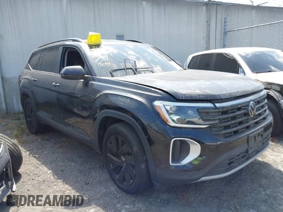 ✅ 2024 Volkswagen Atlas SE • VIN: 1V2WR2CAXRC528560 • Лот: 42988354. Опубликован ранее на IAAI с пробегом 24 020 миль. Бесплатный доступ к архиву аукционных продаж из США и подробный отчёт об истории автомобиля на DreamBid. Изображение 1.