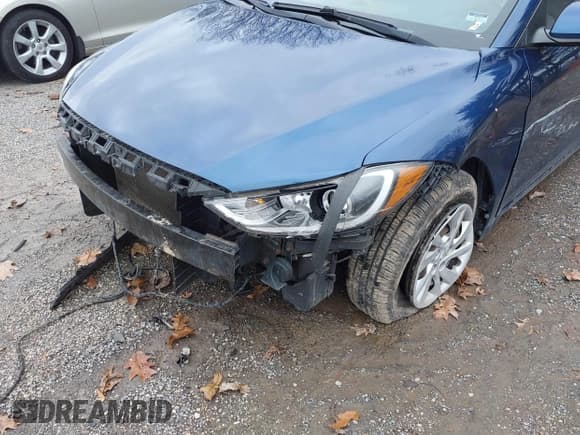 ✅ 2017 Hyundai Elantra SE • VIN: 5NPD74LF5HH104289 • Lot: 43802691. Listed on IAAI with 186,402 mi. Free auction sales archive from the USA and detailed vehicle history report at DreamBid. Image 12.