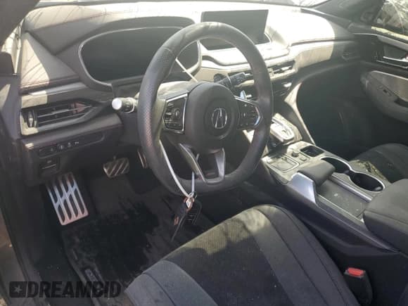 ✅ 2023 Acura MDX w/A-Spec Package • VIN: 5J8YE1H07PL043310 • Lot: 70474515. Wystawiony na Copart z przebiegiem Nie podano. Bezpłatny archiwum sprzedaży aukcyjnych z USA i szczegółowy raport historii pojazdu na DreamBid. Zdjęcie 8.