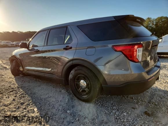 ✅ 2021 Ford Police Interceptor Utility • VIN: 1FM5K8AC7MNA02162 • Lot: 81581975. Wystawiony na Copart z przebiegiem 89 284 mil. Bezpłatny archiwum sprzedaży aukcyjnych z USA i szczegółowy raport historii pojazdu na DreamBid. Zdjęcie 2.