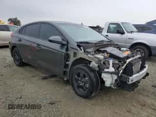 2020 Hyundai Ioniq Blue с VIN KMHC65LC9LU224035, выставлен на аукционе Copart как лот 80062004 с пробегом 45 877 миль миль и Списание • Salvage title. История ставок и продаж доступна на DreamBid. Изображение 4.
