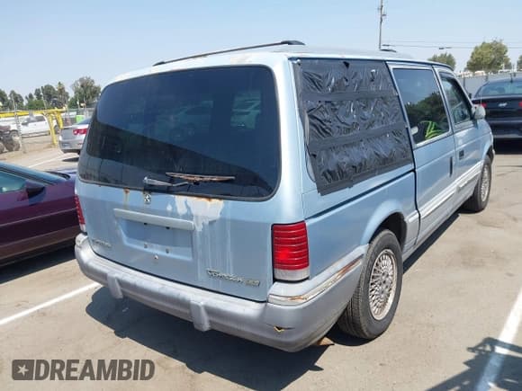 ✅ 1992 Plymouth Grand Voyager • VIN: 1P4GH54R0NX287265 • Lot: 42687740. Wystawiony na IAAI z przebiegiem 268 810 mil. Bezpłatny archiwum sprzedaży aukcyjnych z USA i szczegółowy raport historii pojazdu na DreamBid. Zdjęcie 4.