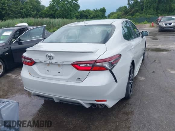 2022 Toyota Camry SE with VIN 4T1G11BK7NU047795, listed as a IAAI auction lot 42636810 with 59,439 mi miles and . Bid and sale history available at DreamBid. Image 16.