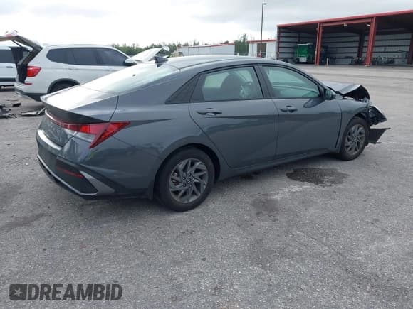 ✅ 2024 Hyundai Elantra SEL • VIN: KMHLM4DG8RU749226 • Lot: 43354612. Listed on IAAI with 25,309 mi. Free auction sales archive from the USA and detailed vehicle history report at DreamBid. Image 4.