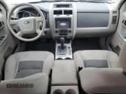 ✅ 2008 Ford Escape XLT • VIN: 1FMCU93128KA60139 • Лот: 92296545. Опубликован ранее на Copart с пробегом 161 589 миль. Бесплатный доступ к архиву аукционных продаж из США и подробный отчёт об истории автомобиля на DreamBid. Изображение 8.