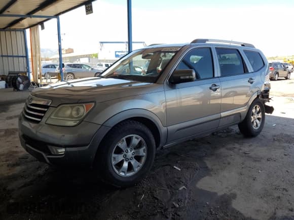 ✅ 2009 Kia Borrego EX • VIN: KNDJH741295029900 • Lot: 66734114. Listed on Copart with 134,652 mi. Free auction sales archive from the USA and detailed vehicle history report at DreamBid. Image 1.