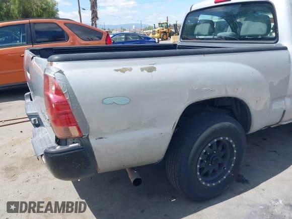 ✅ 2006 Toyota Tacoma • VIN: 5TENX22NX6Z157050 • Lot: 42206214. Listed on IAAI with 247,696 mi. Free auction sales archive from the USA and detailed vehicle history report at DreamBid. Image 13.