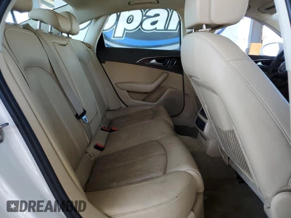 ✅ 2015 Audi A6 Premium • VIN: WAUFFAFC5FN029499 • Lot: 71203335. Wystawiony na Copart z przebiegiem 126 057 mil. Bezpłatny archiwum sprzedaży aukcyjnych z USA i szczegółowy raport historii pojazdu na DreamBid. Zdjęcie 10.