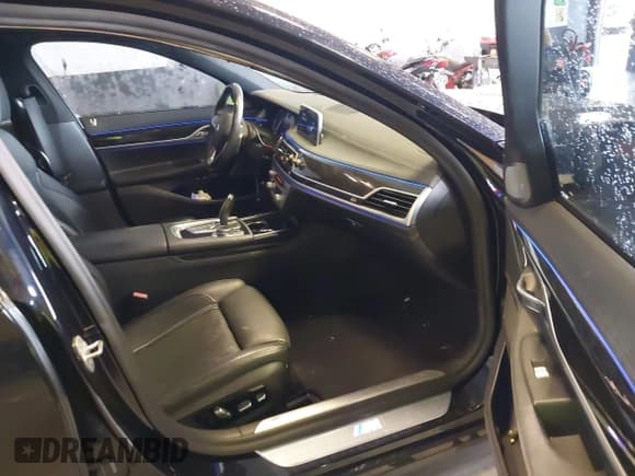 ✅ 2019 BMW 7 Series 750i xDrive • VIN: WBA7F2C51KB239044 • Lot: 42756026. Listed on IAAI with 65,028 mi. Free auction sales archive from the USA and detailed vehicle history report at DreamBid. Image 5.