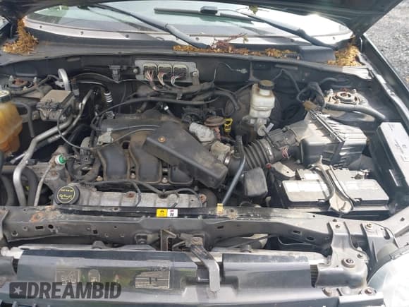 ✅ 2007 Ford Escape Limited • VIN: 1FMCU94107KC05742 • Lot: 42236368. Listed on IAAI with 201,431 mi. Free auction sales archive from the USA and detailed vehicle history report at DreamBid. Image 10.