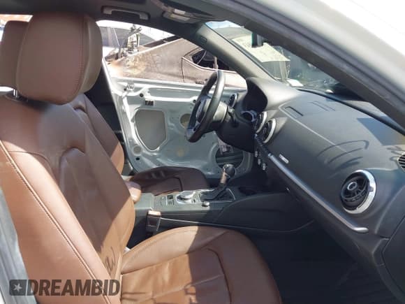 ✅ 2017 Audi A3 Prestige • VIN: WAUK8GFF5H1016106 • Лот: 41706843. Опубликован ранее на IAAI с пробегом 98 068 миль. Бесплатный доступ к архиву аукционных продаж из США и подробный отчёт об истории автомобиля на DreamBid. Изображение 5.