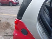 ✅ 2009 Smart fortwo Pure • VIN: WMEEJ31X19K237406 • Lot: 42813550. Listed on IAAI with 50,254 mi. Free auction sales archive from the USA and detailed vehicle history report at DreamBid. Image 8.