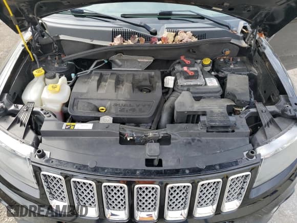 ✅ 2016 Jeep Compass Latitude • VIN: 1C4NJDEB9GD534217 • Lot: 89872125. Wystawiony na Copart z przebiegiem 109 311 mil. Bezpłatny archiwum sprzedaży aukcyjnych z USA i szczegółowy raport historii pojazdu na DreamBid. Zdjęcie 12.