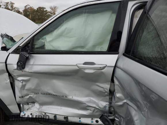 ✅ 2022 Jeep Grand Cherokee Limited • VIN: 1C4RJJBG2N8609569 • Lot: 91411115. Wystawiony na Copart z przebiegiem 70 577 mil. Bezpłatny archiwum sprzedaży aukcyjnych z USA i szczegółowy raport historii pojazdu na DreamBid. Zdjęcie 7.