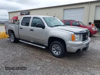 ✅ 2009 GMC Sierra 1500 SL • VIN: 3GTEC13C69G108219 • Лот: 43523560. Опубликован ранее на IAAI с пробегом 198 590 миль. Бесплатный доступ к архиву аукционных продаж из США и подробный отчёт об истории автомобиля на DreamBid. Изображение 1.