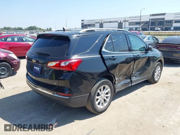 ✅ 2020 Chevrolet Equinox LT • VIN: 3GNAXKEV5LL333065 • Lot: 43175578. Wystawiony na IAAI z przebiegiem 48 910 mil. Bezpłatny archiwum sprzedaży aukcyjnych z USA i szczegółowy raport historii pojazdu na DreamBid. Zdjęcie 4.