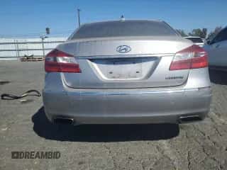 2013 Hyundai Genesis 3.8L z VIN KMHGC4DD3DU234041, wystawiony jako Copart lot #74628644 z przebiegiem 258 517 mil mil oraz Czysty tytuł • Clean title. Historia ofert i sprzedaży dostępna na DreamBid. Obrazek 6.