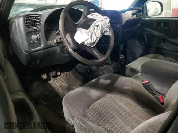 ✅ 2001 Chevrolet S-10 • VIN: 1GCCS145918253047 • Лот: 83699074. Опубликован ранее на Copart с пробегом Не указан. Бесплатный доступ к архиву аукционных продаж из США и подробный отчёт об истории автомобиля на DreamBid. Изображение 8.