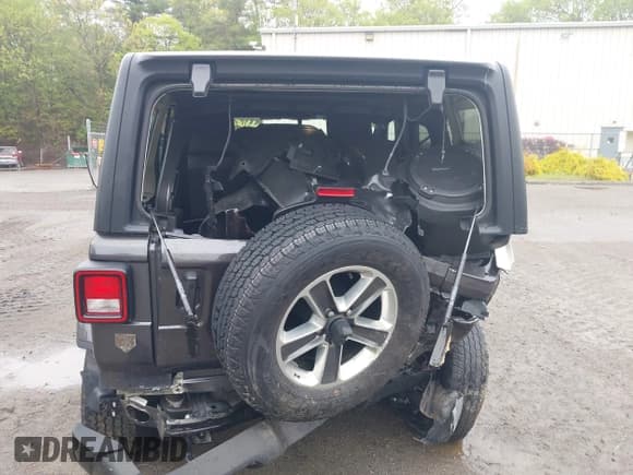 ✅ 2022 Jeep Wrangler Unlimited Sahara • VIN: 1C4HJXEG6NW267825 • Lot: 42192465. Listed on IAAI with 49,094 mi. Free auction sales archive from the USA and detailed vehicle history report at DreamBid. Image 16.