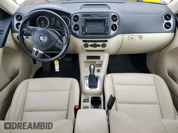 ✅ 2017 Volkswagen Tiguan Wolfsburg Edition • VIN: WVGSV7AX4HK028068 • Лот: 90790165. Опубликован ранее на Copart с пробегом 95 805 миль. Бесплатный доступ к архиву аукционных продаж из США и подробный отчёт об истории автомобиля на DreamBid. Изображение 8.