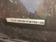 ✅ 2015 Jeep Cherokee Latitude • VIN: 1C4PJMCB1FW750139 • Лот: 41601661. Опубликован ранее на IAAI с пробегом 162 584 миль. Бесплатный доступ к архиву аукционных продаж из США и подробный отчёт об истории автомобиля на DreamBid. Изображение 9.