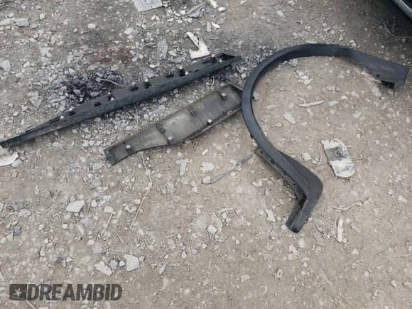 2016 Nissan Murano SV with VIN 5N1AZ2MHXGN120368, listed as a Copart auction lot 61548555 with 143,239 mi miles and Salvage title. Bid and sale history available at DreamBid. Image 13.