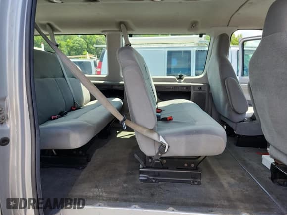 ✅ 2011 Ford Econoline Passenger XL • VIN: 1FBNE3BL2BDA25627 • Lot: 60203895. Listed on Copart with 120,027 mi. Free auction sales archive from the USA and detailed vehicle history report at DreamBid. Image 11.