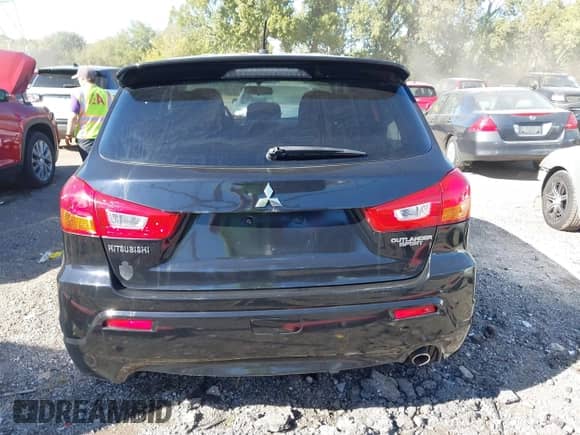 2011 Mitsubishi Outlander SE with VIN JA4AR4AU2BZ019189, listed as a IAAI auction lot 43332608 with 182,198 mi miles and . Bid and sale history available at DreamBid. Image 16.