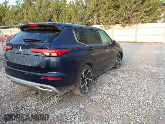 ✅ 2024 Mitsubishi Outlander SE • VIN: JA4J4VA87RZ059513 • Lot: 43268337. Listed on IAAI with 33,961 mi. Free auction sales archive from the USA and detailed vehicle history report at DreamBid. Image 4.