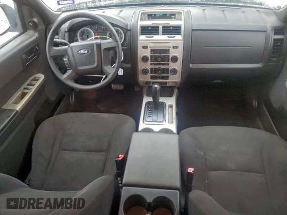 ✅ 2008 Ford Escape XLT • VIN: 1FMCU93178KE73769 • Lot: 93609365. Listed on Copart with 116,296 mi. Free auction sales archive from the USA and detailed vehicle history report at DreamBid. Image 8.