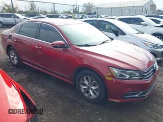 ✅ 2016 Volkswagen Passat S • VIN: 1VWAT7A3XGC018024 • Lot: 43553251. Wystawiony na IAAI z przebiegiem 139 631 mil. Bezpłatny archiwum sprzedaży aukcyjnych z USA i szczegółowy raport historii pojazdu na DreamBid. Zdjęcie 1.