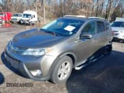 ✅ 2014 Toyota RAV4 XLE • VIN: 2T3RFREV3EW149746 • Lot: 43783159. Wystawiony na IAAI z przebiegiem 75 700 mil. Bezpłatny archiwum sprzedaży aukcyjnych z USA i szczegółowy raport historii pojazdu na DreamBid. Zdjęcie 18.