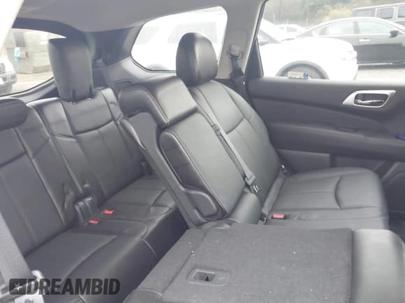 ✅ 2014 Nissan Pathfinder Platinum • VIN: 5N1AR2MM2EC617131 • Lot: 43861005. Wystawiony na IAAI z przebiegiem 81 201 mil. Bezpłatny archiwum sprzedaży aukcyjnych z USA i szczegółowy raport historii pojazdu na DreamBid. Zdjęcie 8.