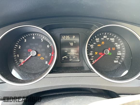 ✅ 2015 Volkswagen Jetta SE • VIN: 3VWD17AJXFM236561 • Lot: 90950675. Listed on Copart with 146,684 mi. Free auction sales archive from the USA and detailed vehicle history report at DreamBid. Image 8.