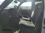 ✅ 2006 GMC Sierra 1500 • VIN: 1GTHC29D26E290202 • Lot: 62507155. Wystawiony na Copart z przebiegiem 201 161 mil. Bezpłatny archiwum sprzedaży aukcyjnych z USA i szczegółowy raport historii pojazdu na DreamBid. Zdjęcie 7.