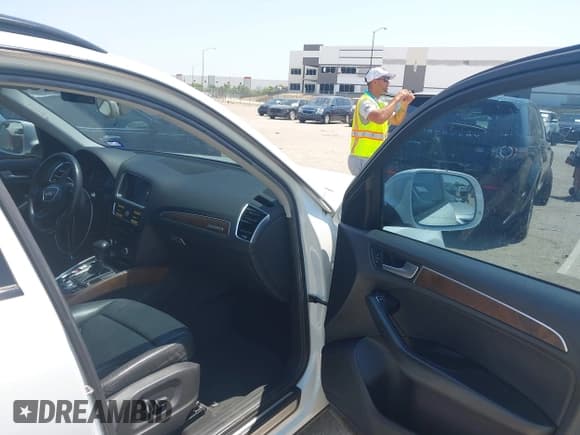 ✅ 2014 Audi Q5 Premium Plus • VIN: WA1LFAFPXEA046968 • Lot: 42951497. Wystawiony na IAAI z przebiegiem 147 533 mil. Bezpłatny archiwum sprzedaży aukcyjnych z USA i szczegółowy raport historii pojazdu na DreamBid. Zdjęcie 5.