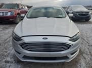 ✅ 2017 Ford Fusion SE • VIN: 3FA6P0H75HR211607 • Lot: 92512225. Wystawiony na Copart z przebiegiem 46 928 mil. Bezpłatny archiwum sprzedaży aukcyjnych z USA i szczegółowy raport historii pojazdu na DreamBid. Zdjęcie 5.