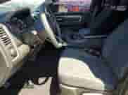 2021 Ram 1500 Warlock z VIN 1C6RR6GT8MS534560, wystawiony jako Copart lot #56605875 z przebiegiem 57 693 mil mil oraz Szkoda całkowita • Salvage title. Historia ofert i sprzedaży dostępna na DreamBid. Obrazek 7.