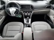 ✅ 2019 Hyundai Elantra SE • VIN: KMHD74LF0KU757010 • Lot: 81782175. Wystawiony na Copart z przebiegiem 77 147 mil. Bezpłatny archiwum sprzedaży aukcyjnych z USA i szczegółowy raport historii pojazdu na DreamBid. Zdjęcie 8.