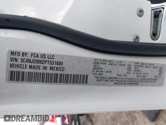 ✅ 2023 Jeep Compass Latitude • VIN: 3C4NJDBN2PT531684 • Lot: 43592365. Wystawiony na IAAI z przebiegiem 19 946 mil. Bezpłatny archiwum sprzedaży aukcyjnych z USA i szczegółowy raport historii pojazdu na DreamBid. Zdjęcie 9.