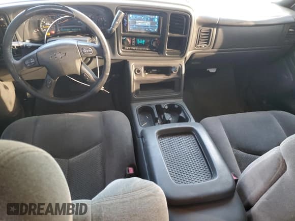 ✅ 2005 Chevrolet Silverado 2500HD LS • VIN: 1GCHK23275F936725 • Lot: 80801935. Listed on Copart with 253,563 mi. Free auction sales archive from the USA and detailed vehicle history report at DreamBid. Image 8.