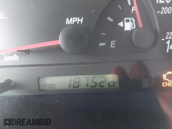 ✅ 2004 Toyota Camry LE • VIN: 4T1BF32K64U574765 • Лот: 42695649. Опубликован ранее на IAAI с пробегом 187 526 миль. Бесплатный доступ к архиву аукционных продаж из США и подробный отчёт об истории автомобиля на DreamBid. Изображение 15.